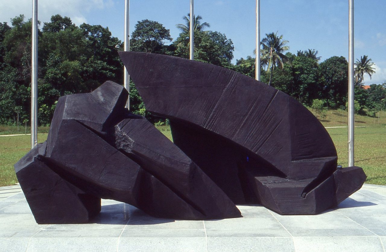 Ju Ming’s Overcoming Adversities installed at the entrance to SAFTI Military Institute, Singapore